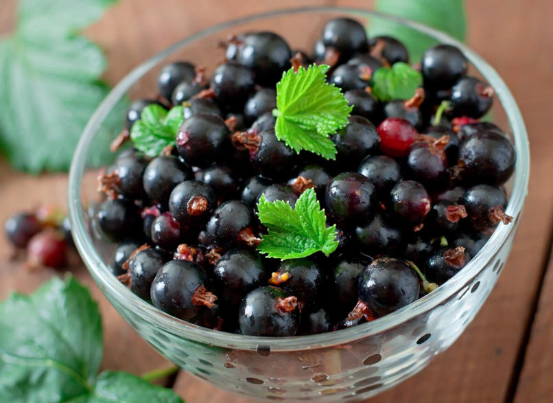 Rhum arrangé cassis réglisse